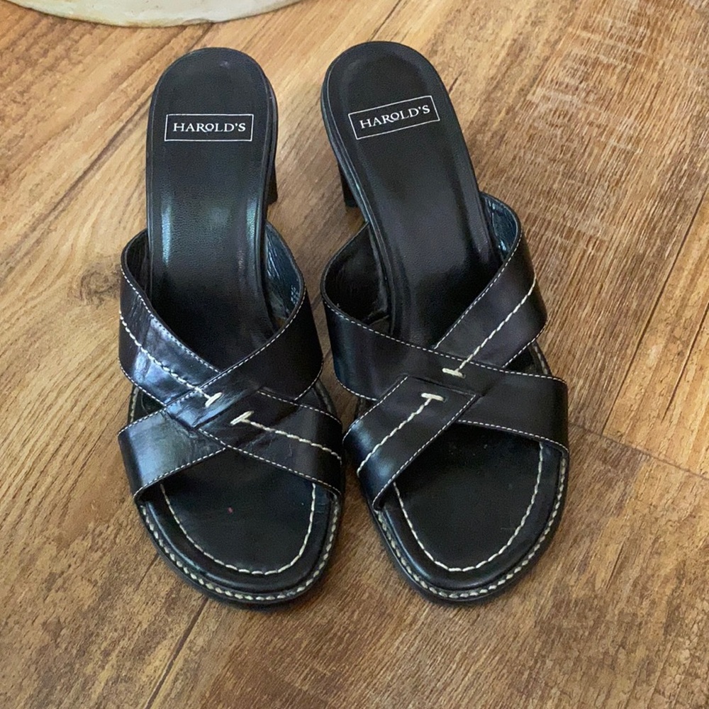 Harolds Fern black heels with cream stitching size 6